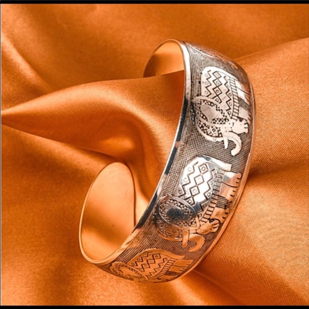 🆕 Elephant Tibetan Silver Totem Bangle Bracelet - Super cute!